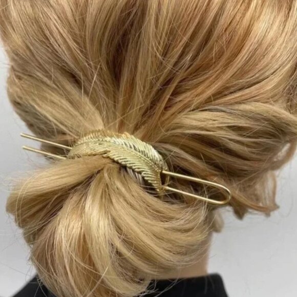 Anthropologie Jewelry - GOLD LEAF DECOR HAIR ACCESSORY HAIRPIN